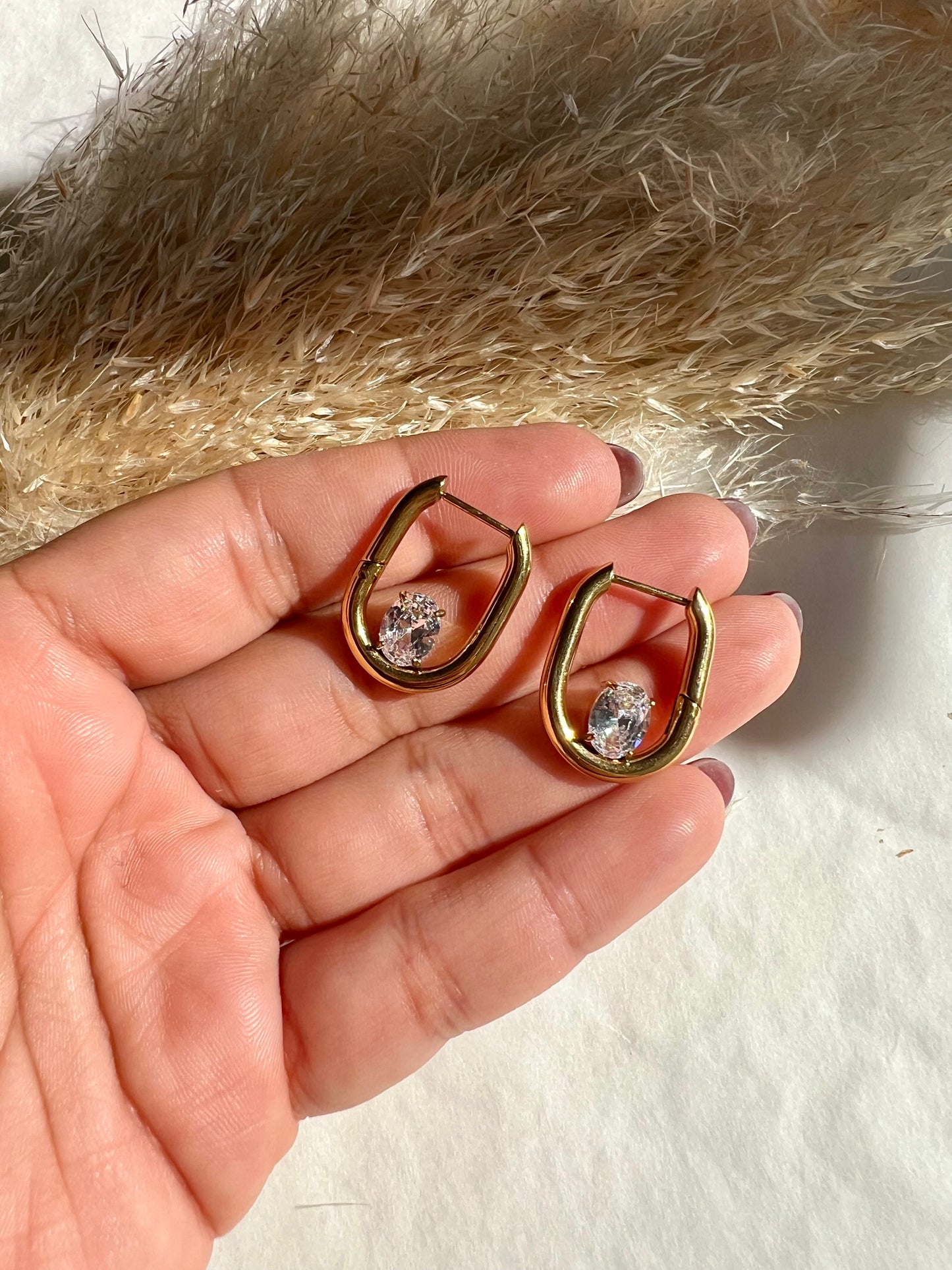 Aros Olivia